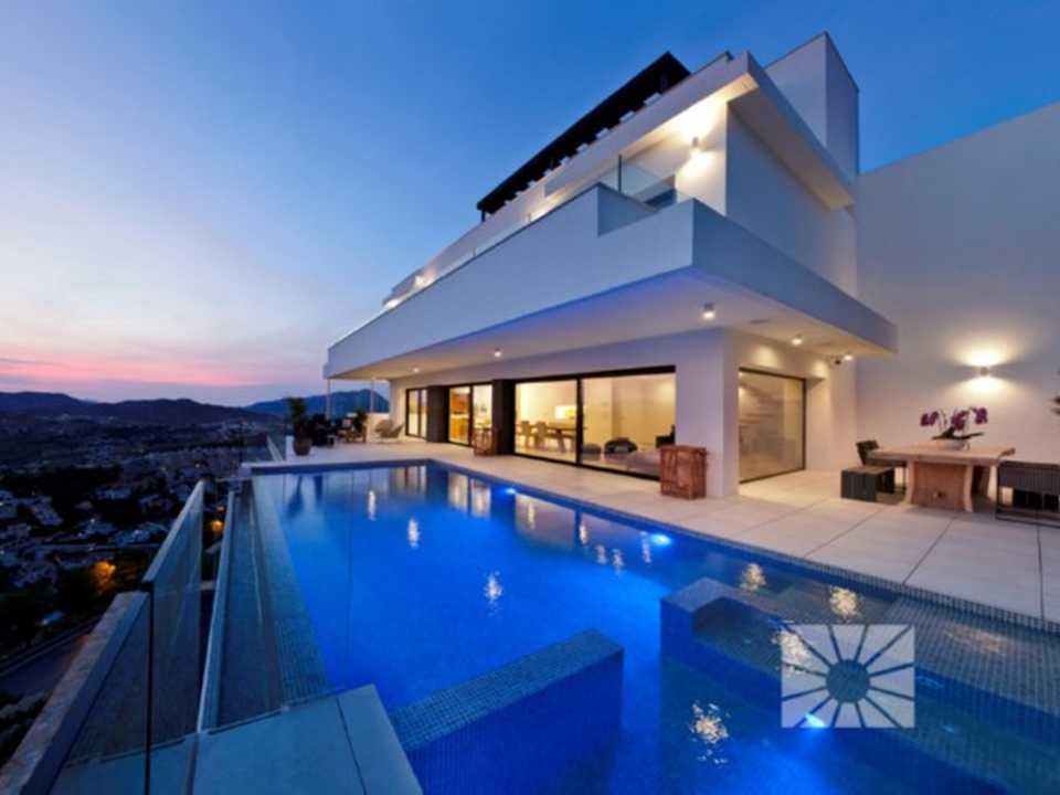 <h1>Villa del Sol luxury modern villa for sale Residencial Jazmines Cumbre del Sol</h1>